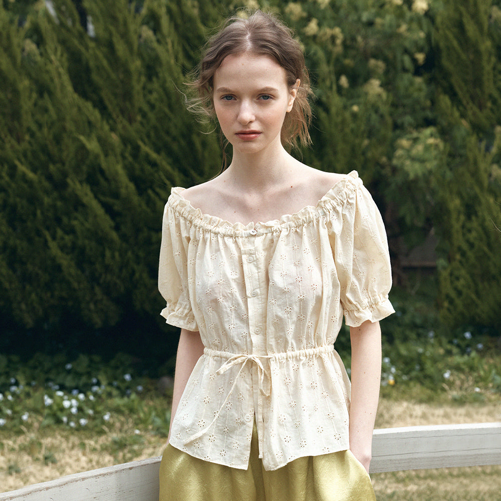 HANE [29CM pre-sale] Punching lace puff blouse_Butter Beige
