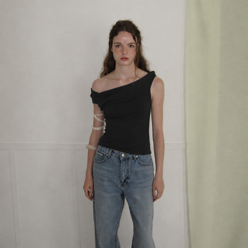 APPAREL ARCHIVE Riley off-shoulder t-shirt - Black