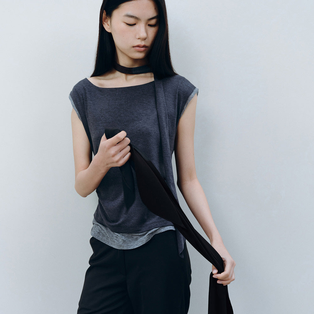 CACELE LAYERED NECK STRAP T-SHIRT, CHARCOAL