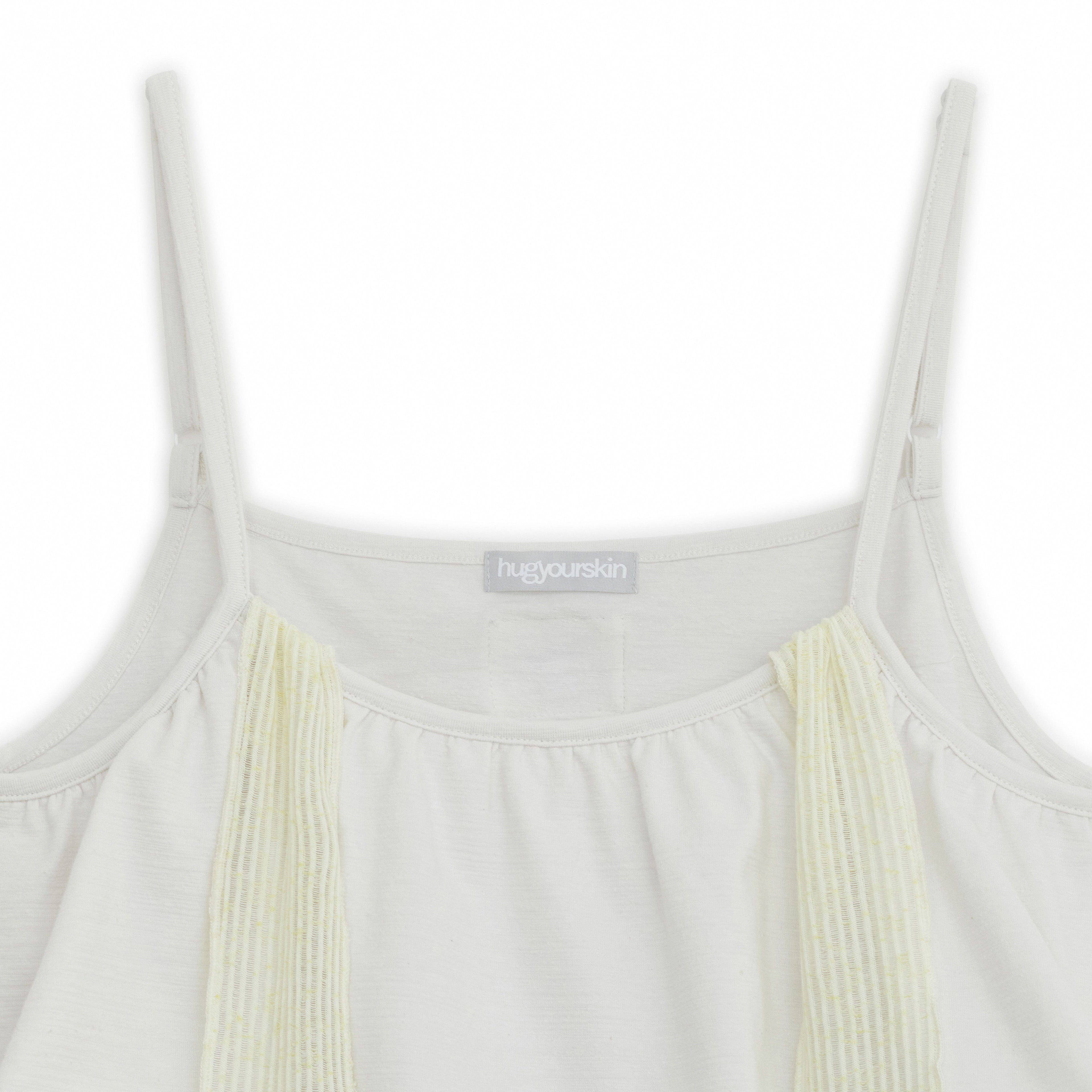 HUGYOURSKIN Tiered scarf sleeveless (White)