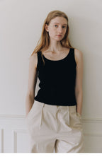 peces Foundation sleeveless (Black)