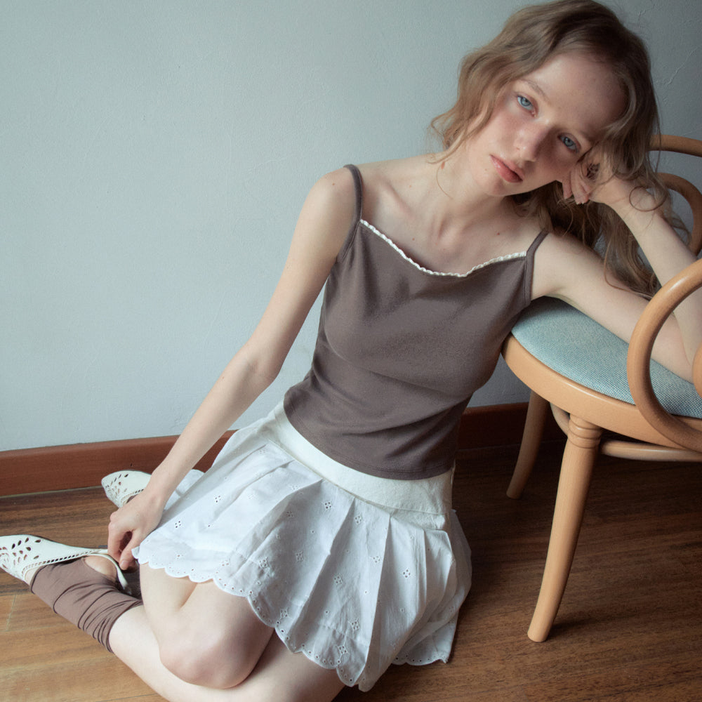 OURNOSTALGIA Deli Lace Sleeveless T-Shirt_Brown(OB6TP08)
