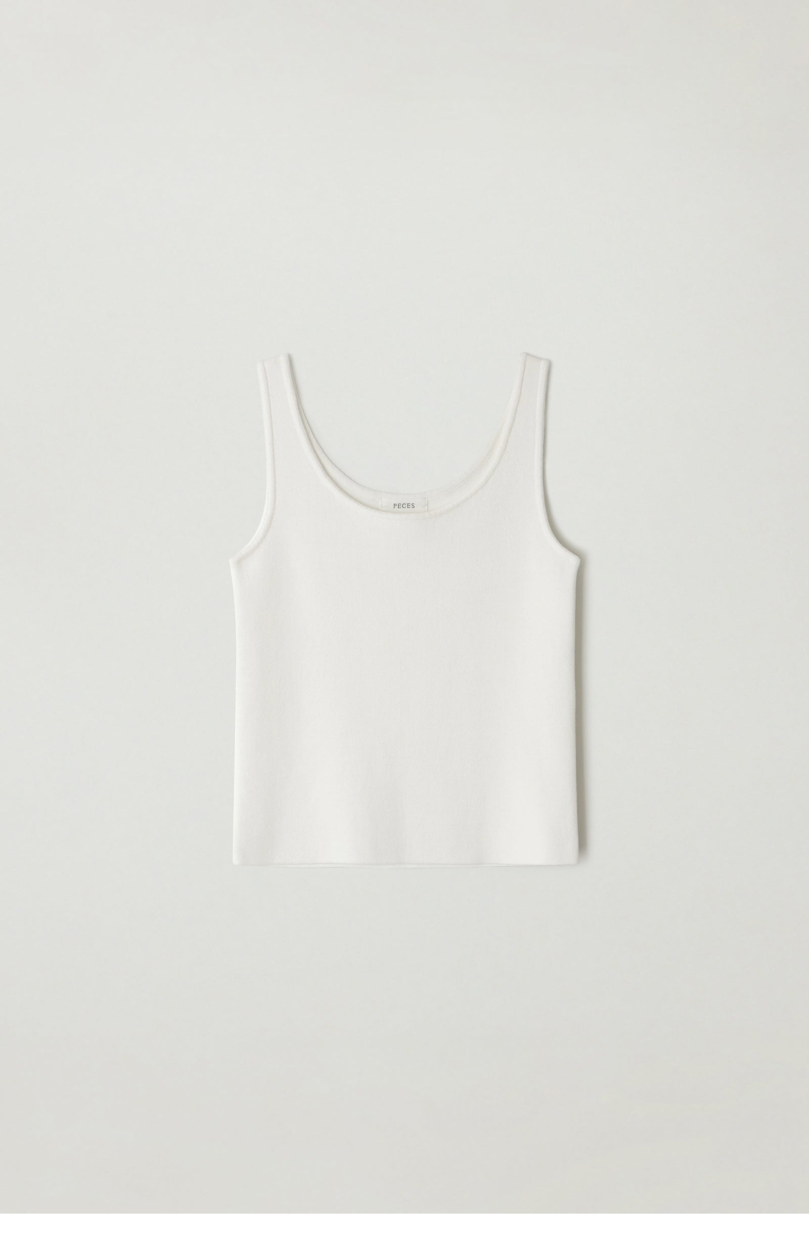 peces Foundation sleeveless (White)