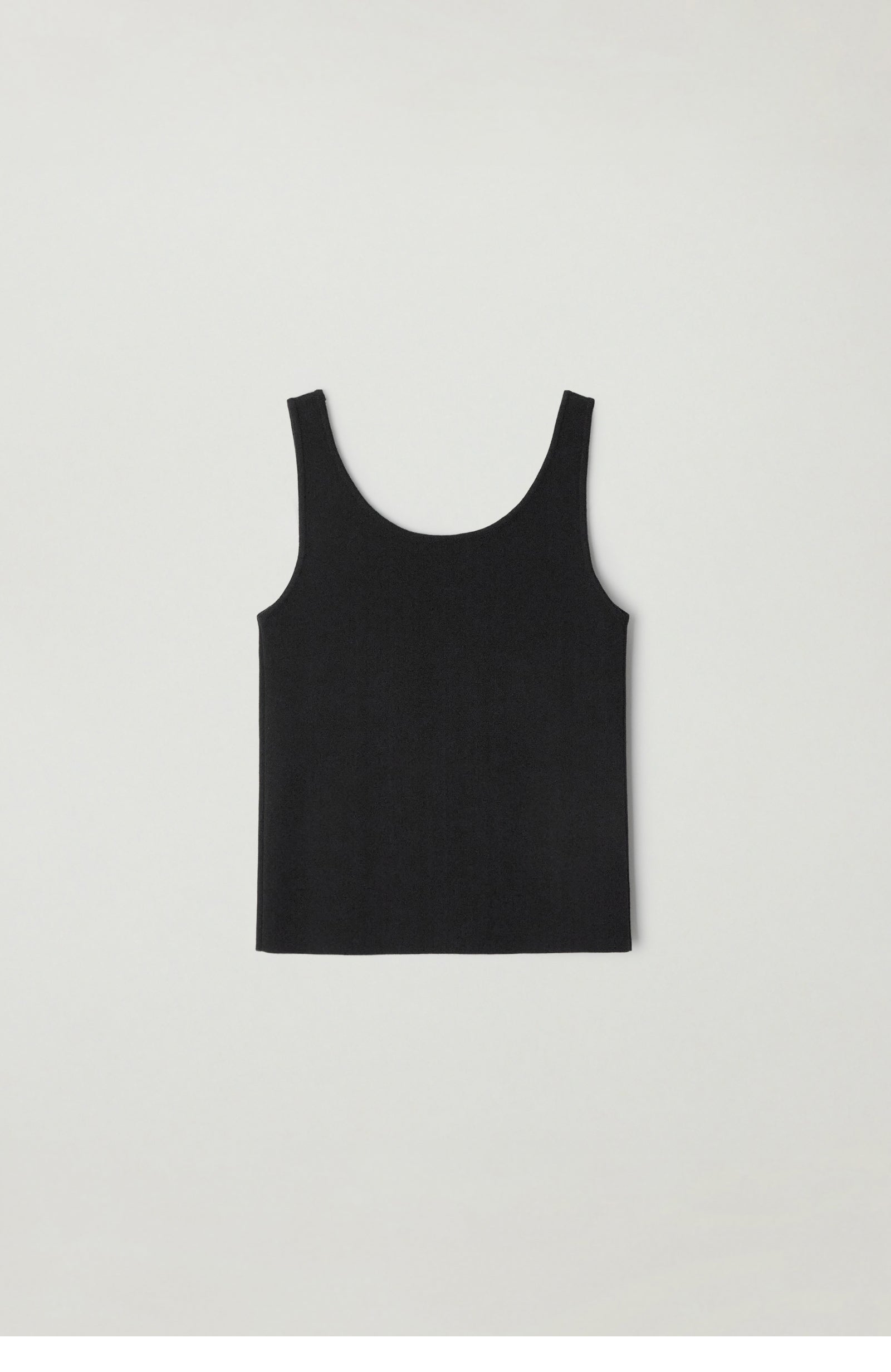 peces Foundation sleeveless (Black)