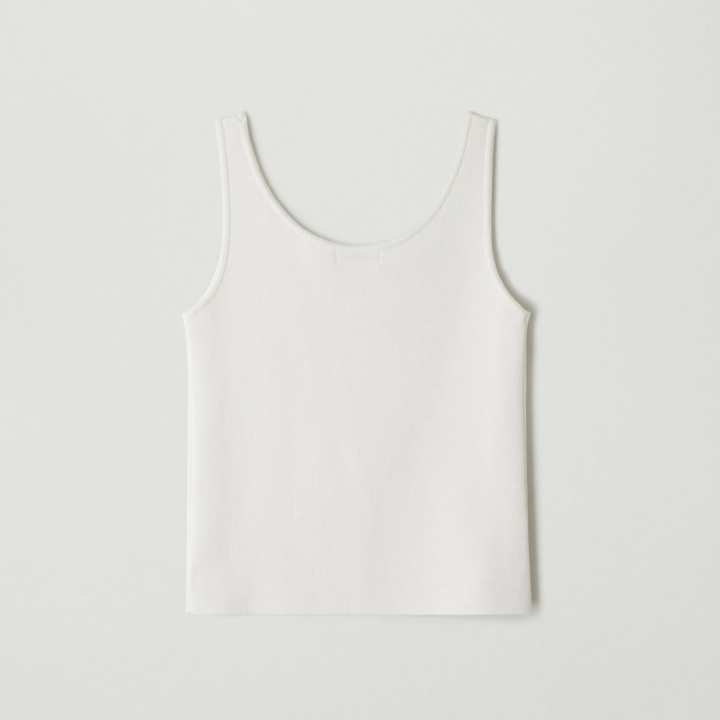 peces Foundation sleeveless (White)
