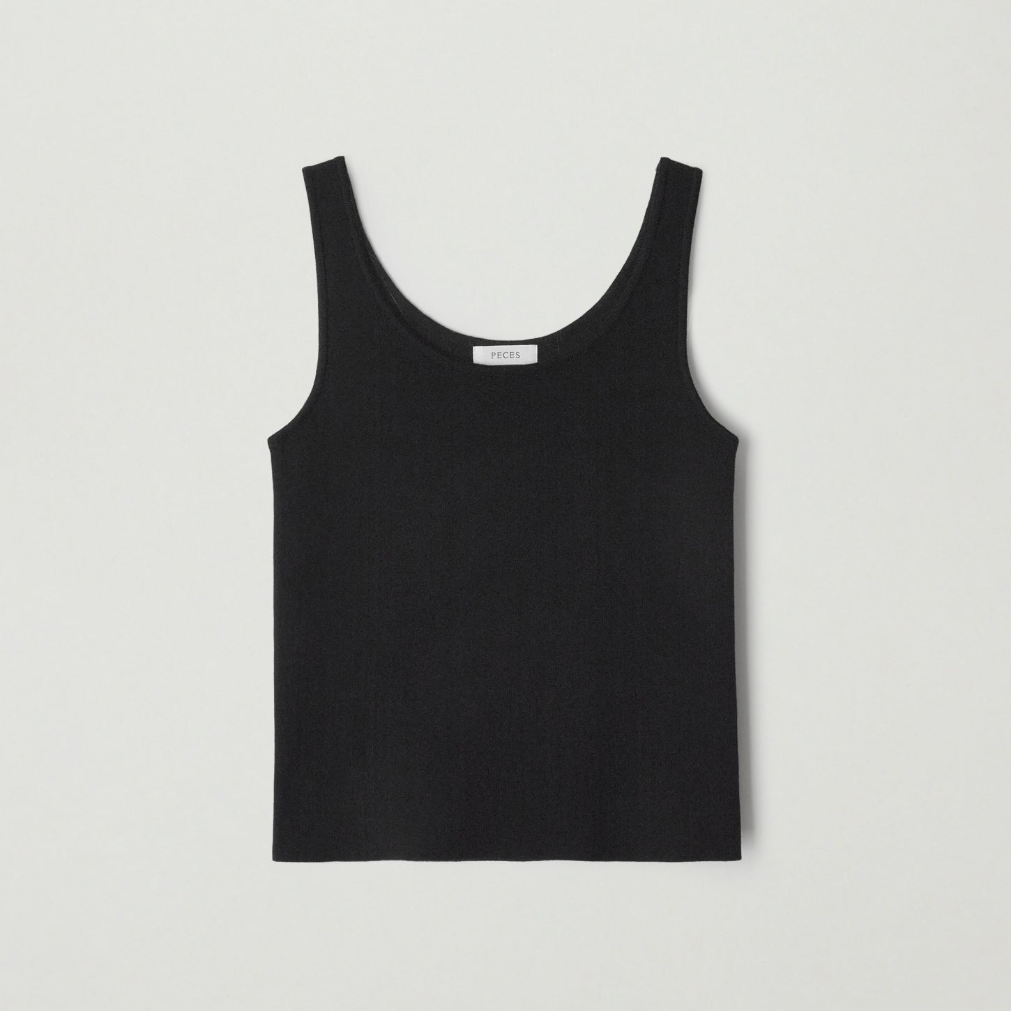 peces Foundation sleeveless (Black)