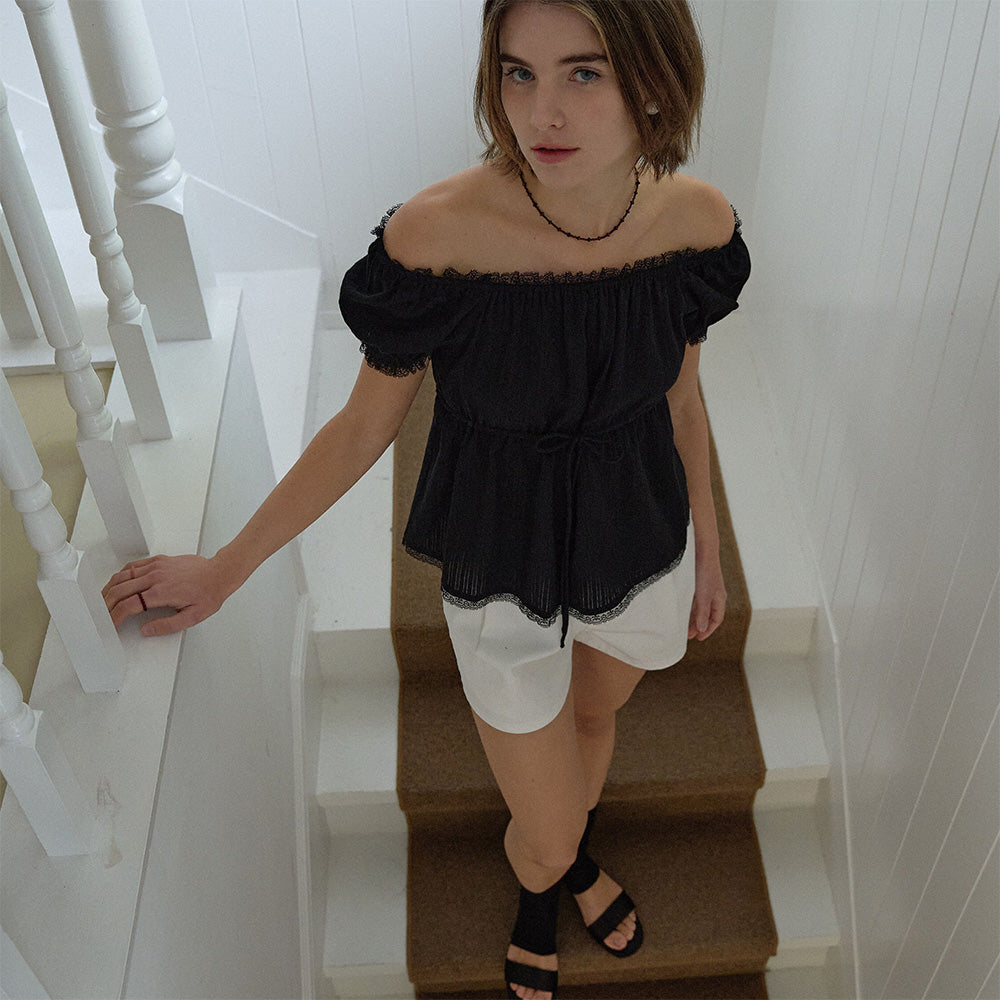 HOUSE OF POND Lace Trim Garden Flare Blouse Black
