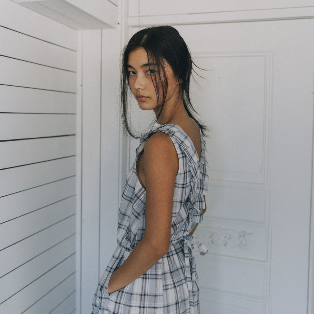 FARVEN SELINA CHECK FRILL-NECK CROP SLEEVELESS_FOG GREY