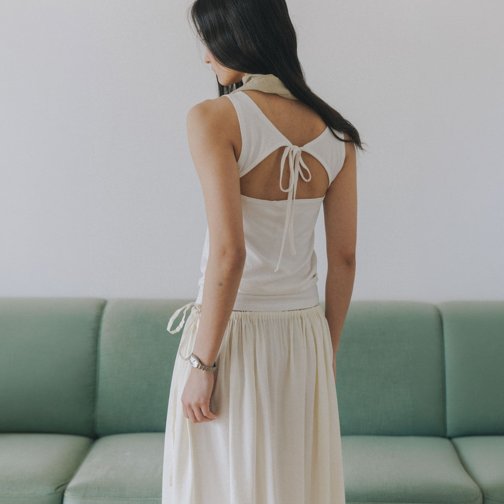 FARVEN NOIRA BACK RIBBON SLEEVELESS TOP_IVORY