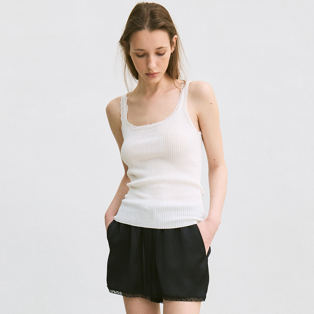 LE lace-trim sleeveless knit top (white)