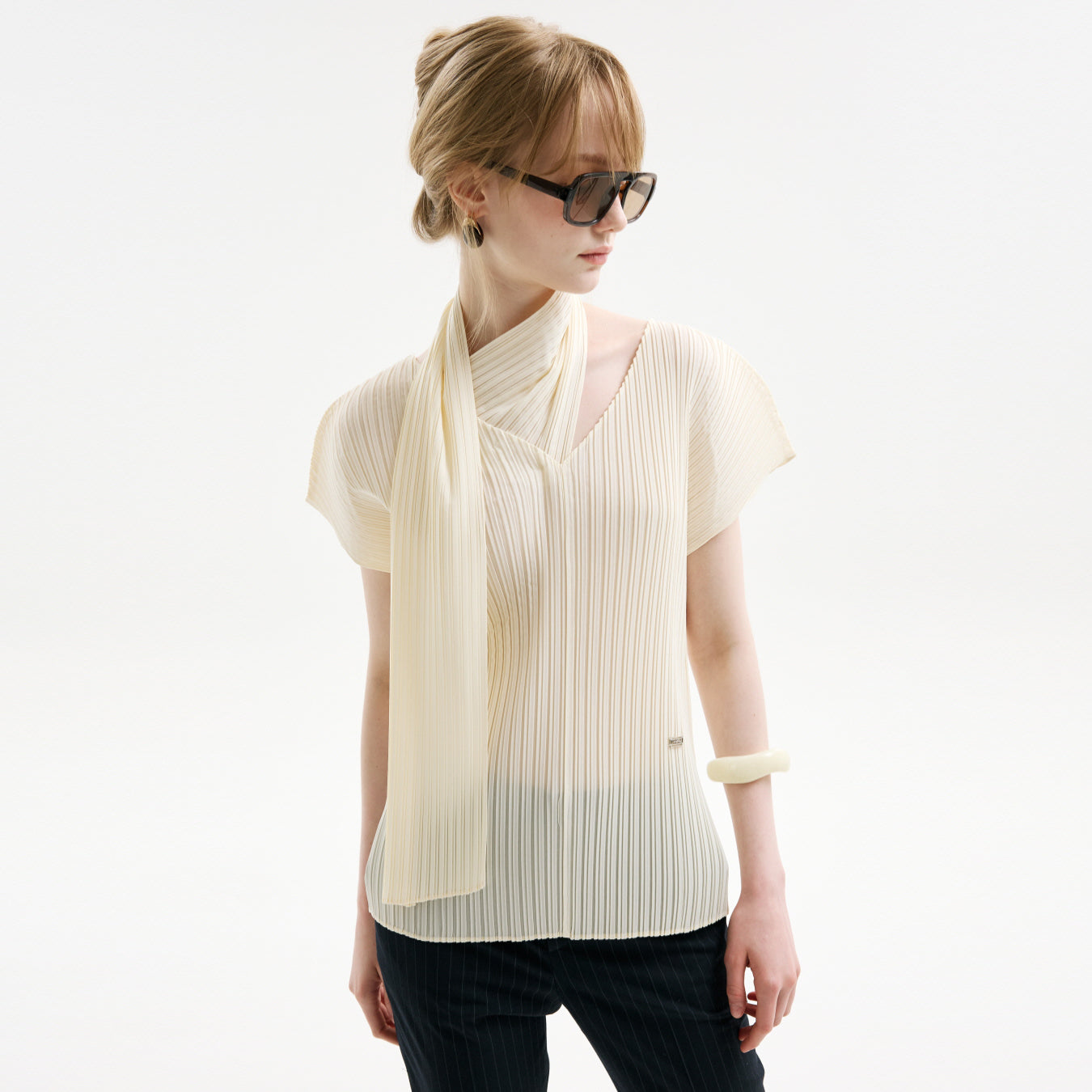LHAS DETACHABLE SCARF PLEATS TOP_IVORY