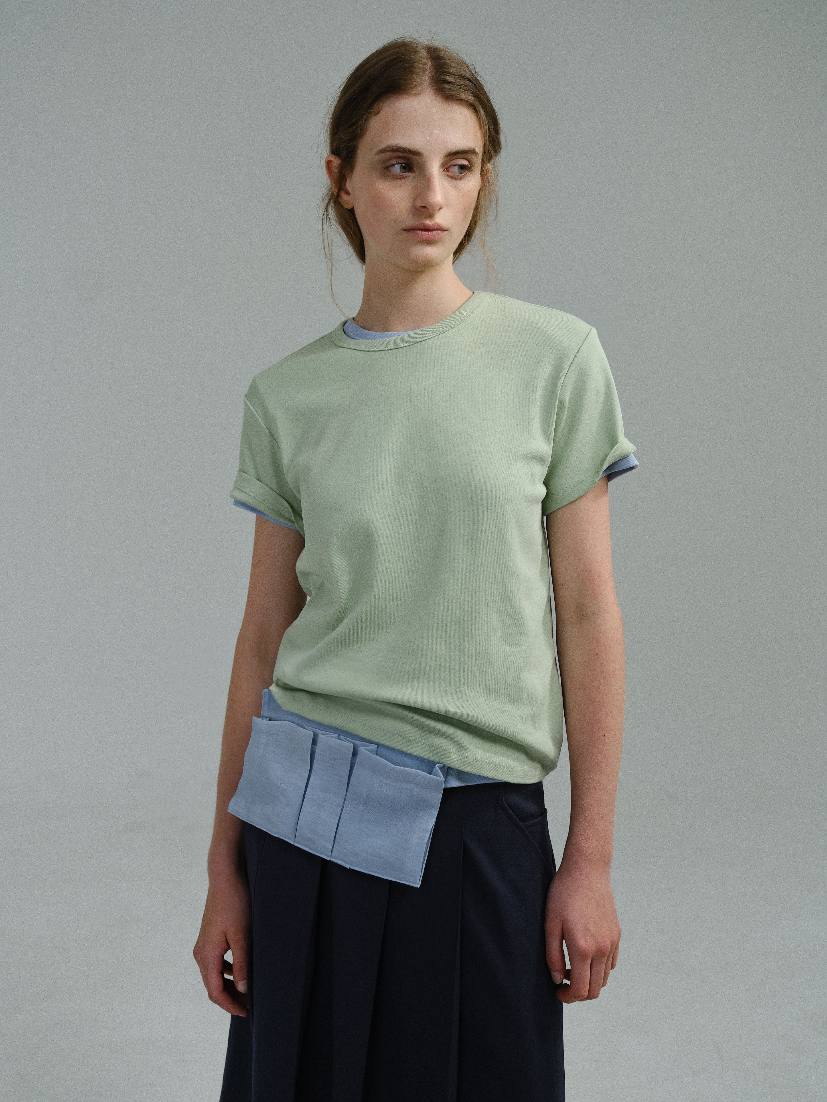 AUBOUR core t-shirt (sage green)