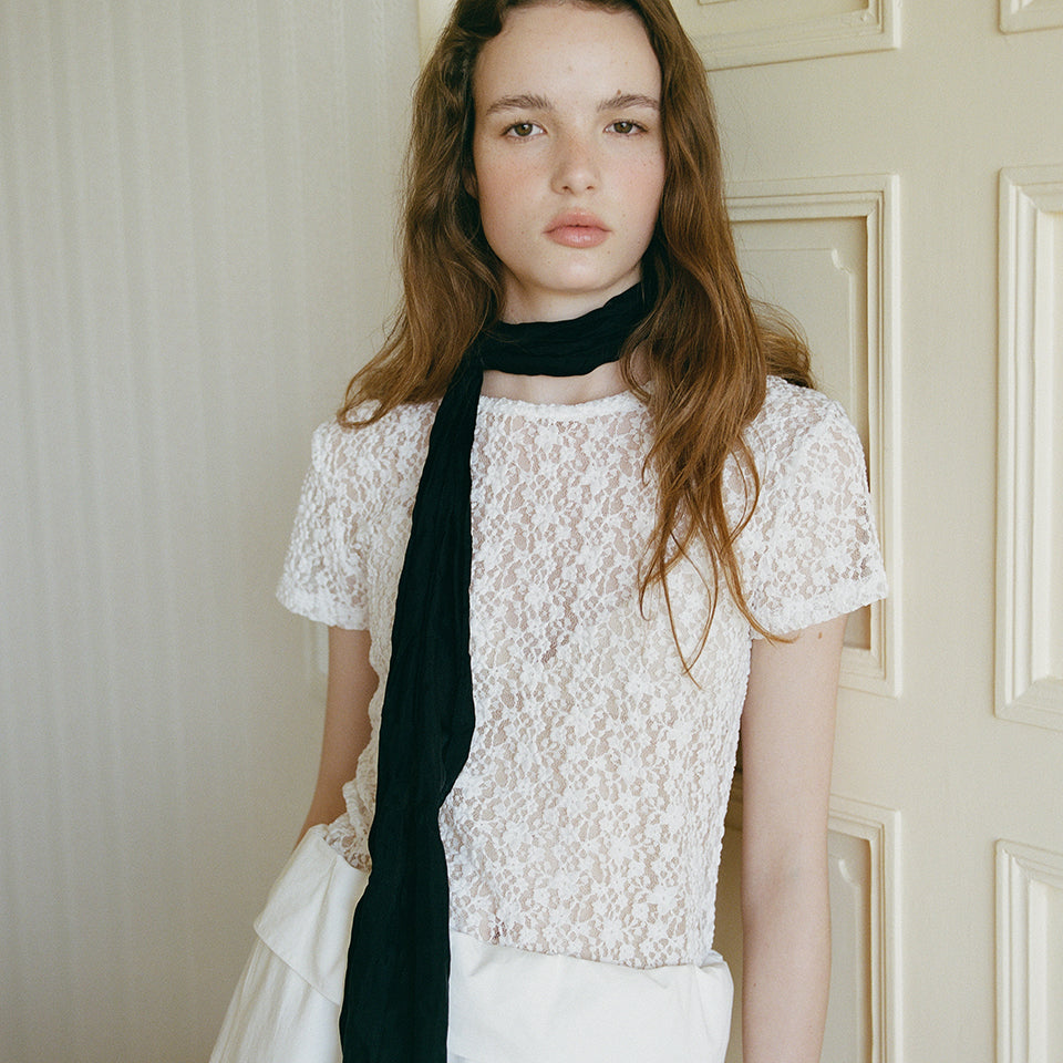 BLANK03 two-way scoop neck lace t-shirt (2colors)