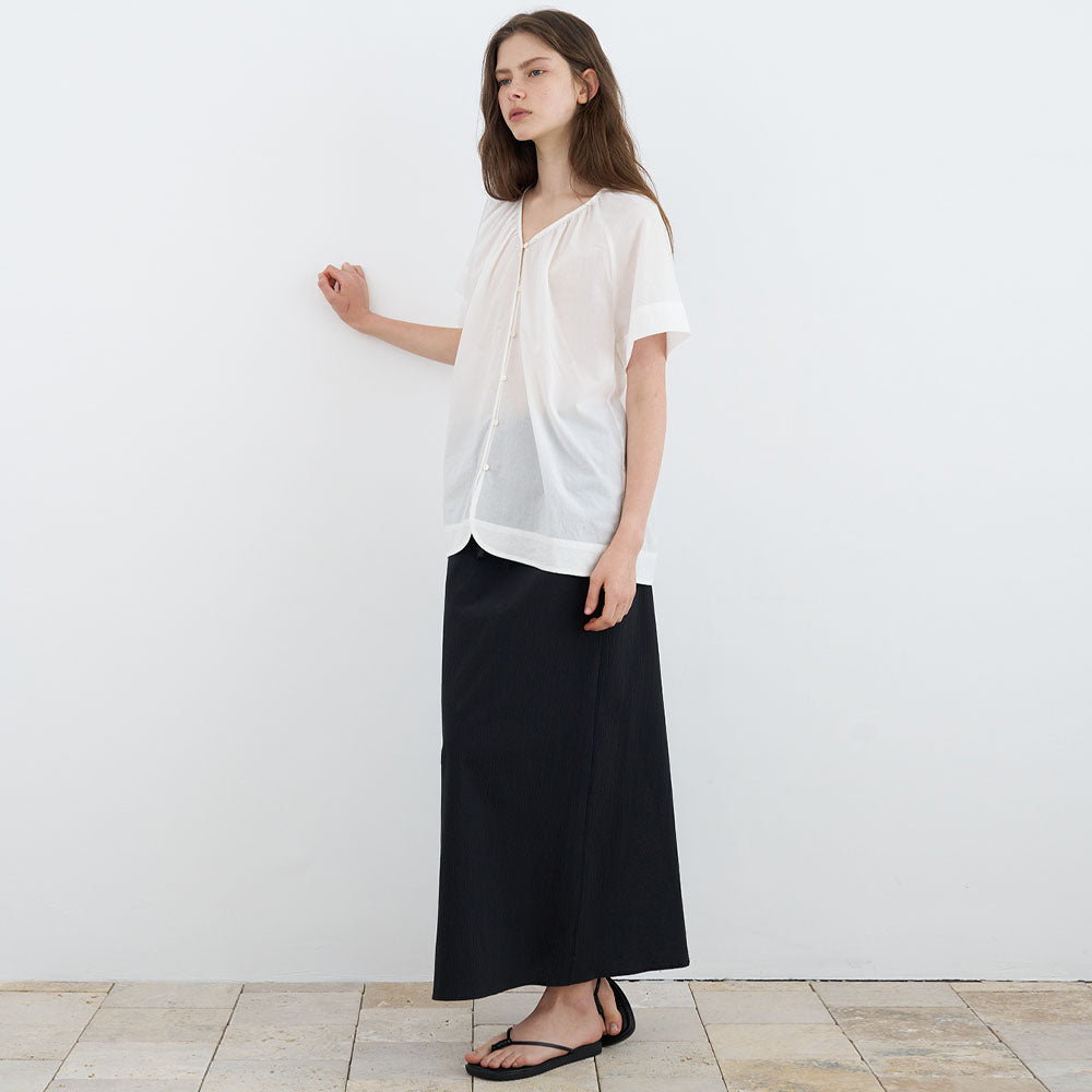 LENIL Thea V-neck Shirring Blouse (Ivory)