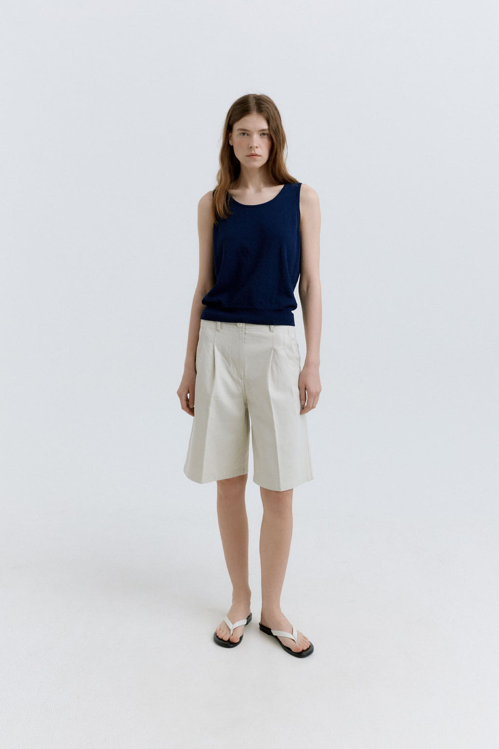 HACER Peony U-Neck Sleeveless (Cobalt Navy)