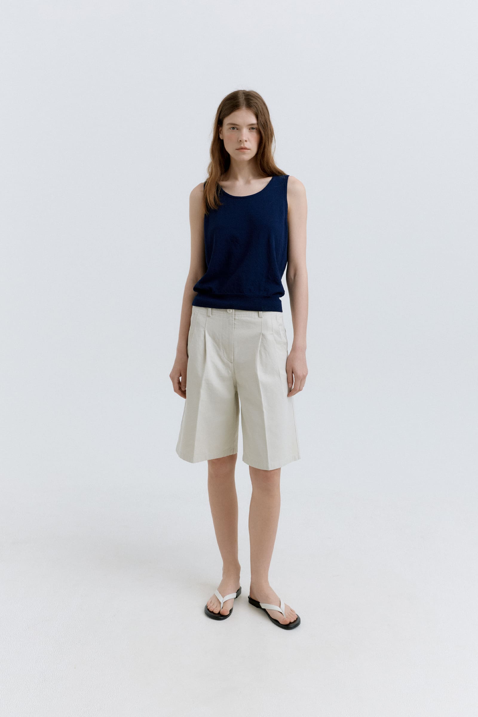 HACER Peony U-Neck Sleeveless (Cobalt Navy)