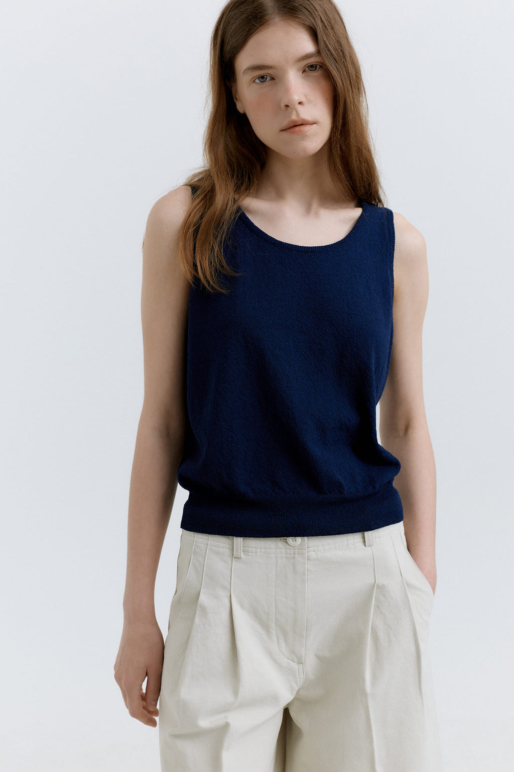 HACER Peony U-Neck Sleeveless (Cobalt Navy)