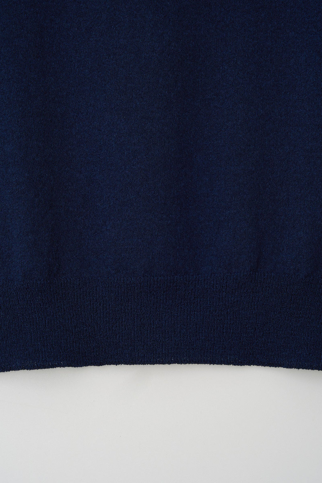 HACER Peony U-Neck Sleeveless (Cobalt Navy)