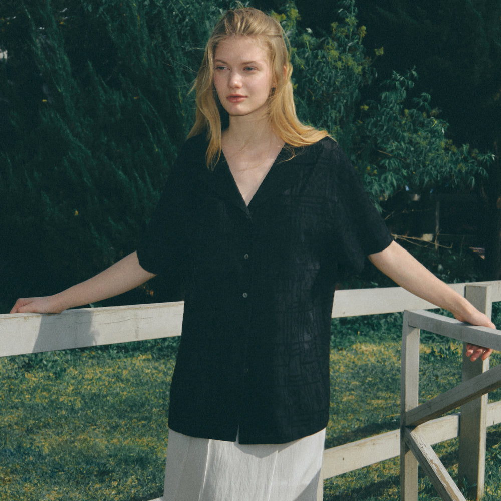 LUMETO Lace half sleeve shirt_Black