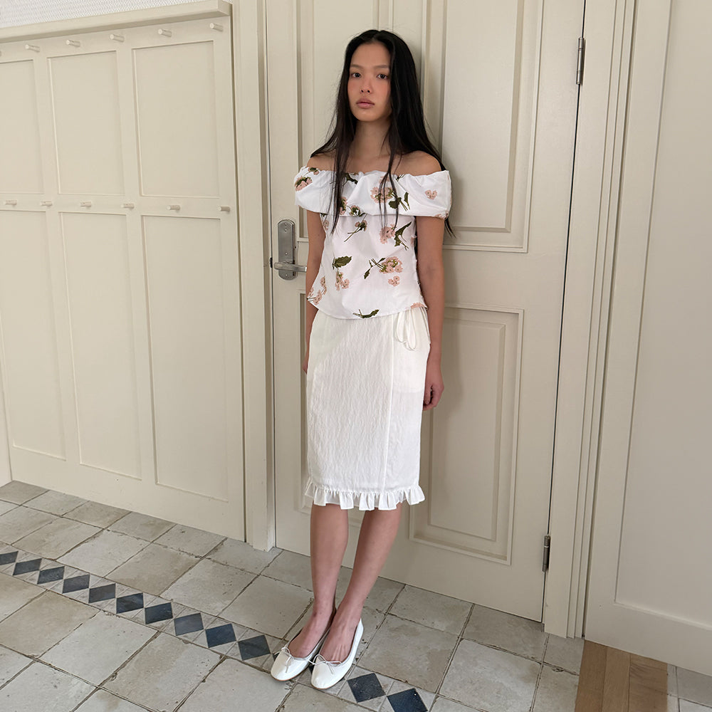 AMIDI (3rd Reorder) FLORAL OFF-SHOULDER TOP