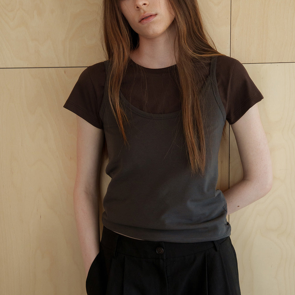 SEUREOUM Signature Slim-fit T-shirt_Chocolate