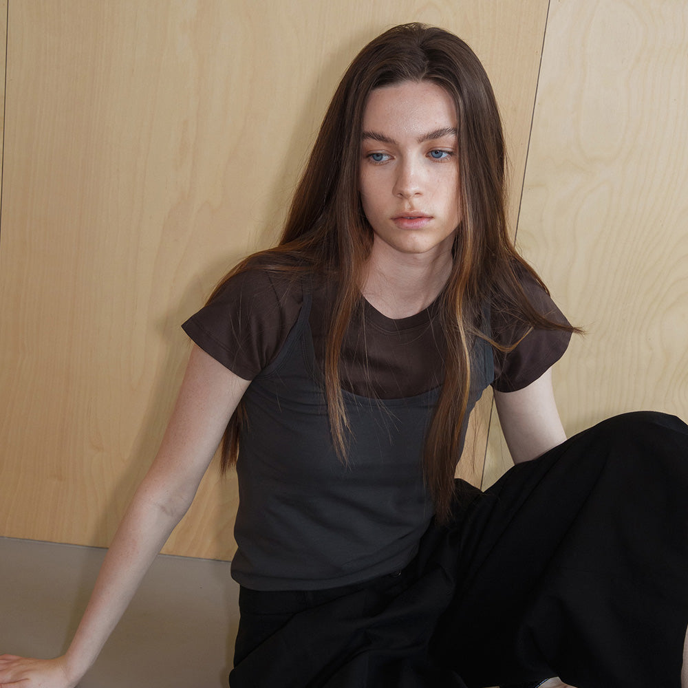 SEUREOUM Signature Slim-fit T-shirt_Chocolate