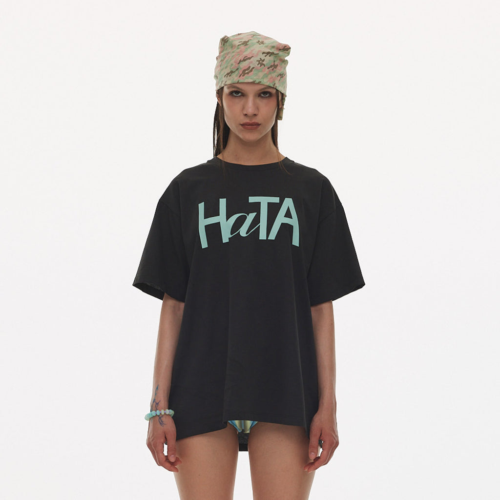 HATA HaTA Signature Graphic T-Shirt_Charcoal