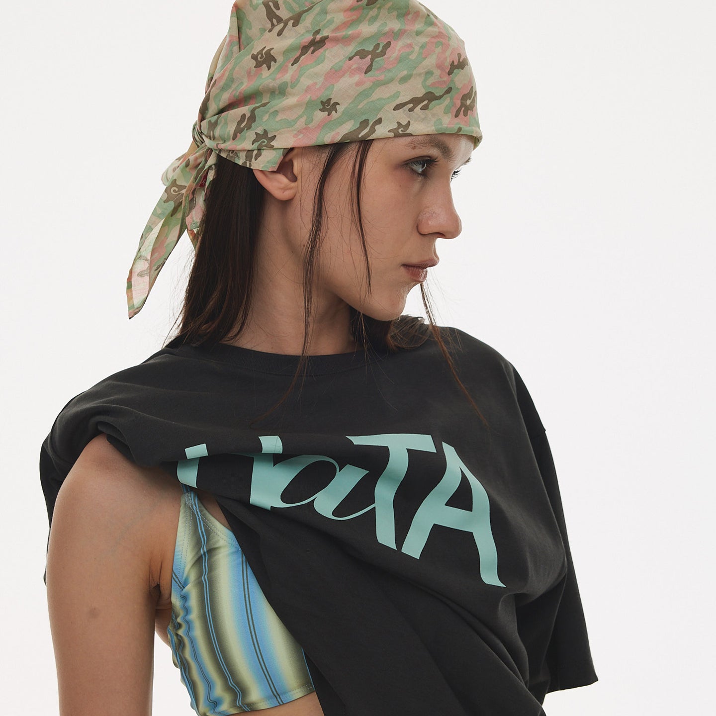 HATA HaTA Signature Graphic T-Shirt_Charcoal