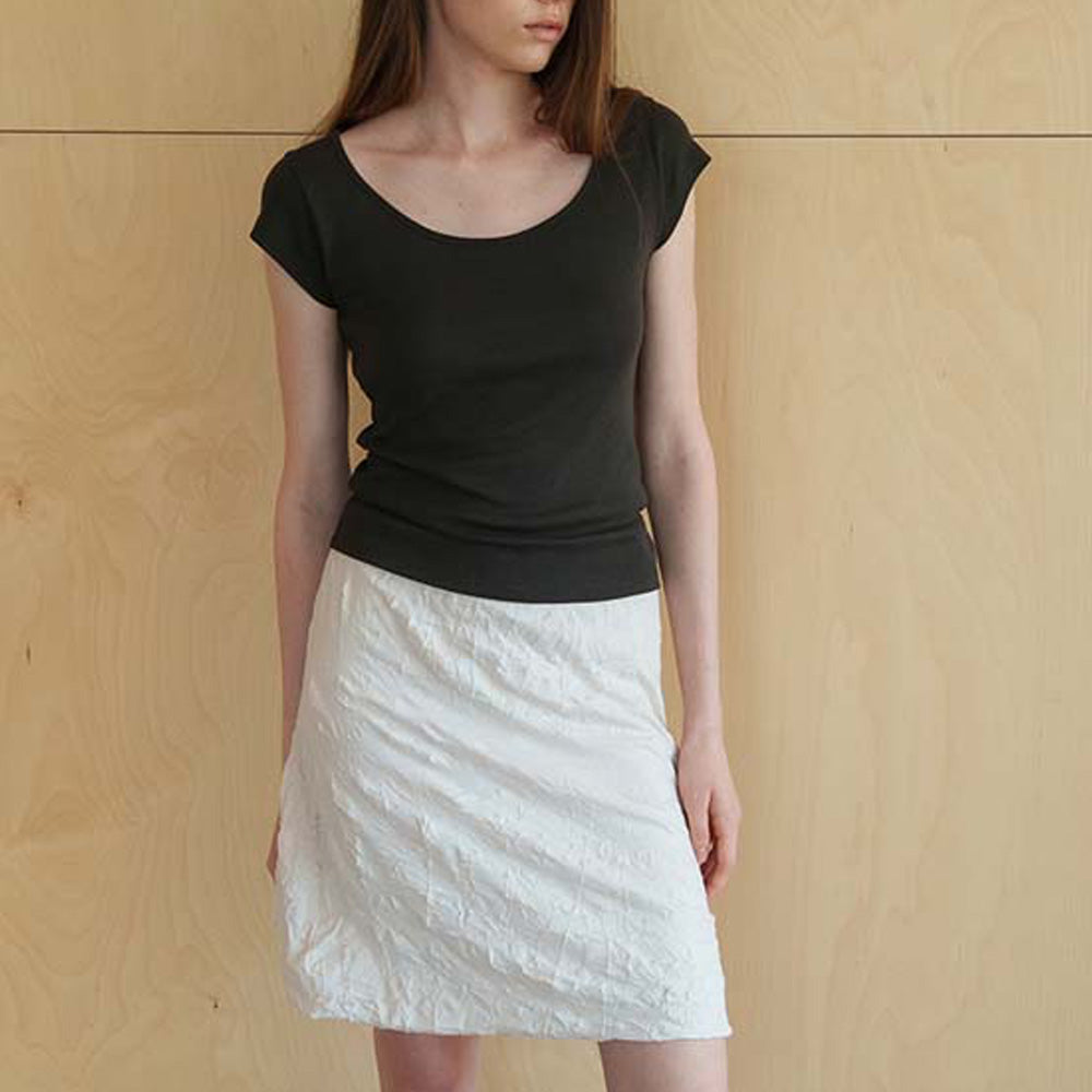 SEUREOUM Misty Scoop-neck Top_Charcoal