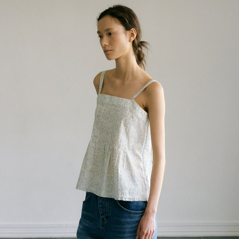 OCTETTE RUFF PINTUCK SLEEVELESS TOP -FLORAL