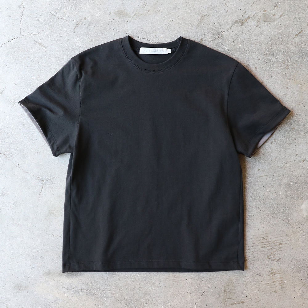 SLOWACID SA REFINED FLIP-CUFF SEMI-CROP TEE [BLACK]
