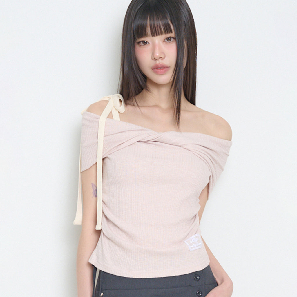 ILLIGO Flow off-shoulder top pink