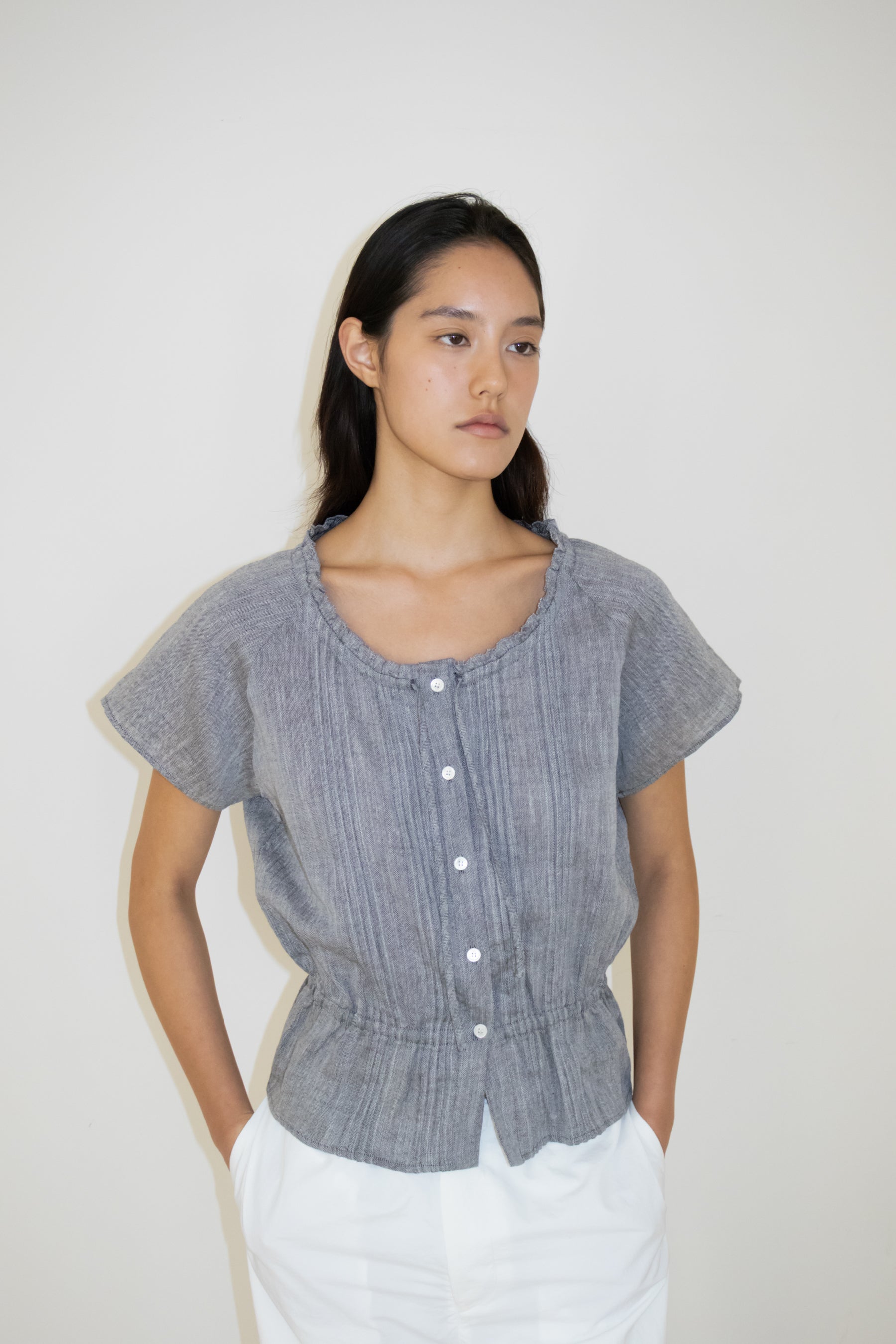 NCSSRY Pure Linen Tuck Half Blouse (Black)