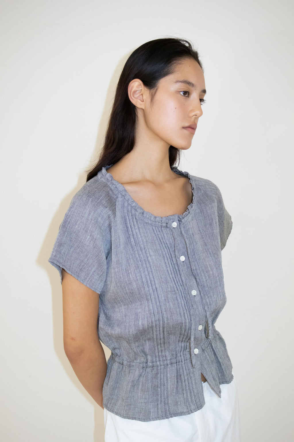 NCSSRY Pure Linen Tuck Half Blouse (Black)