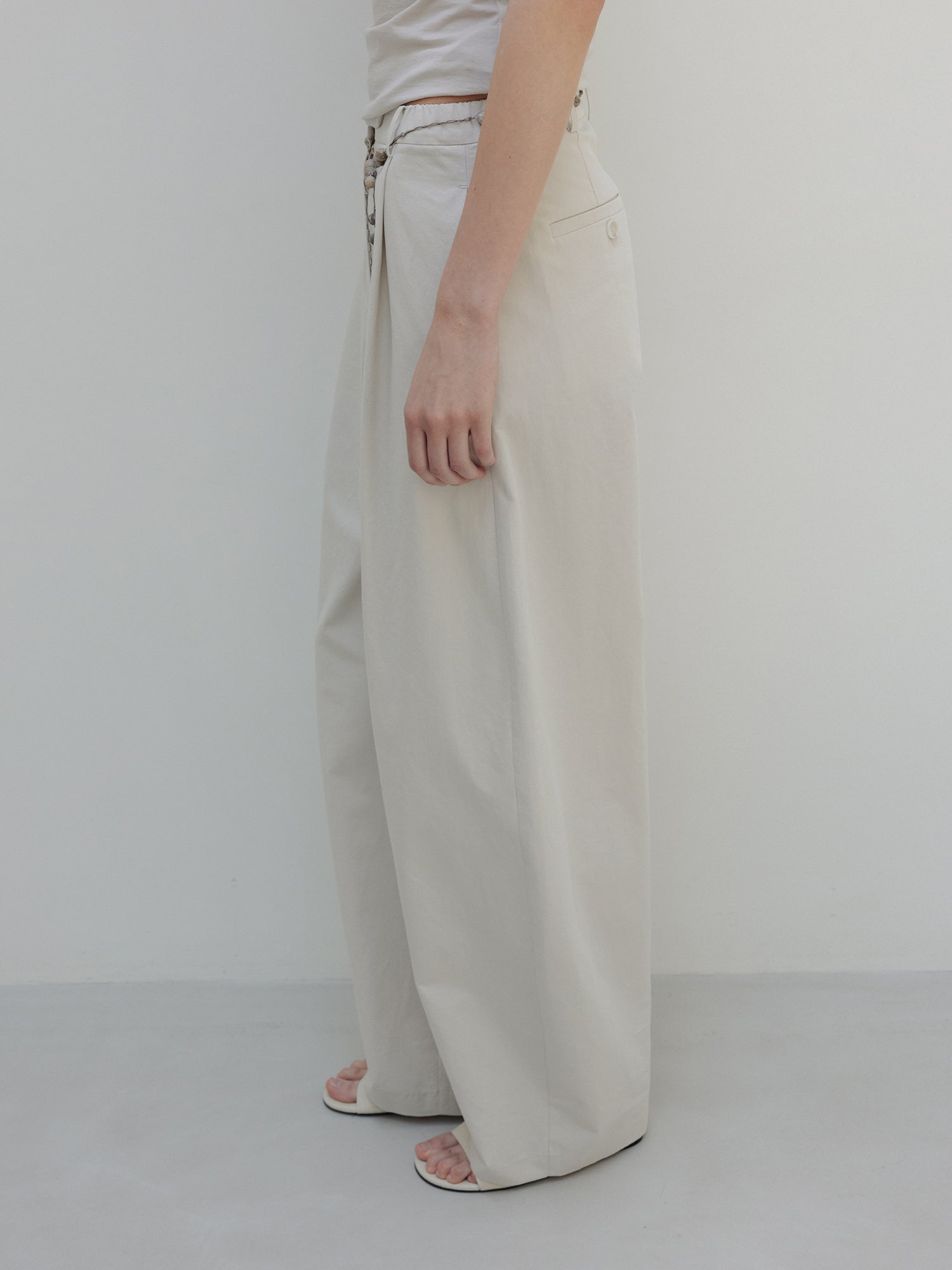 MOIA backless cotton t-shirt (mist beige)