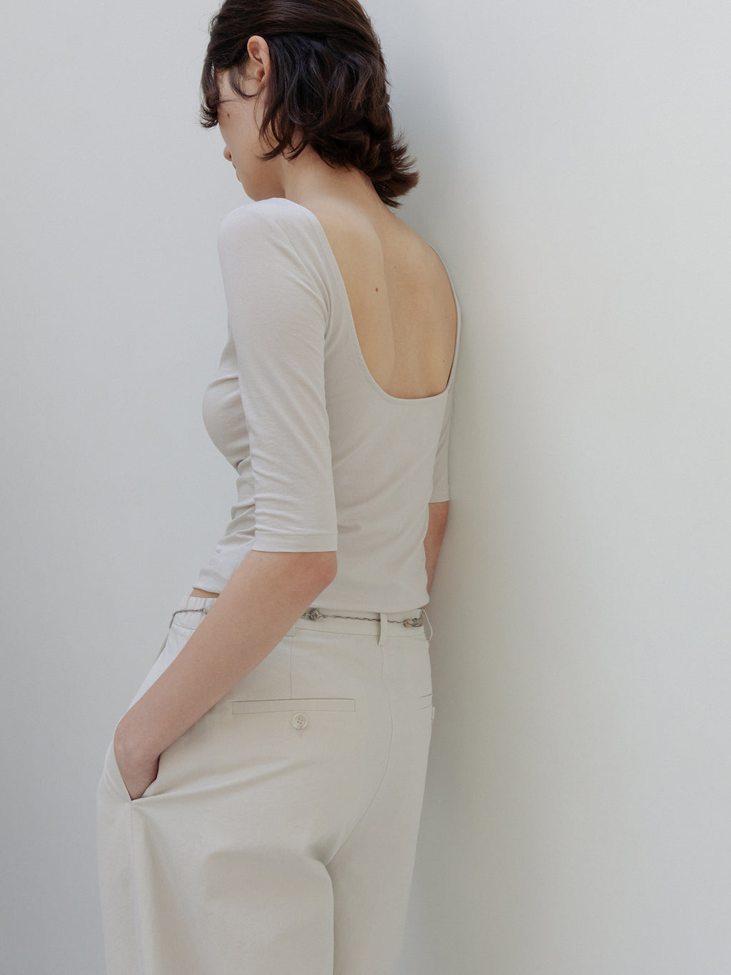 MOIA backless cotton t-shirt (mist beige)