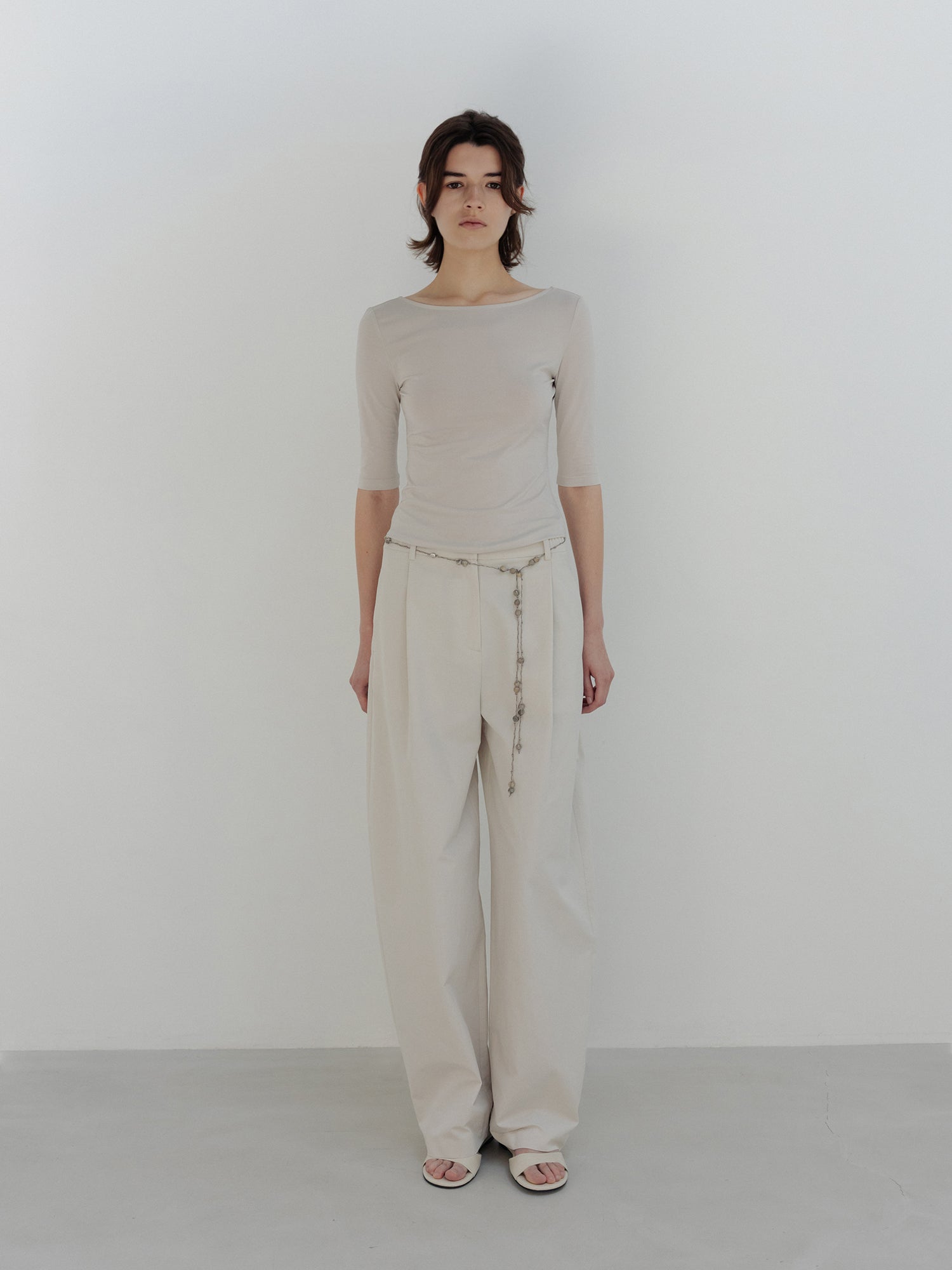 MOIA backless cotton t-shirt (mist beige)