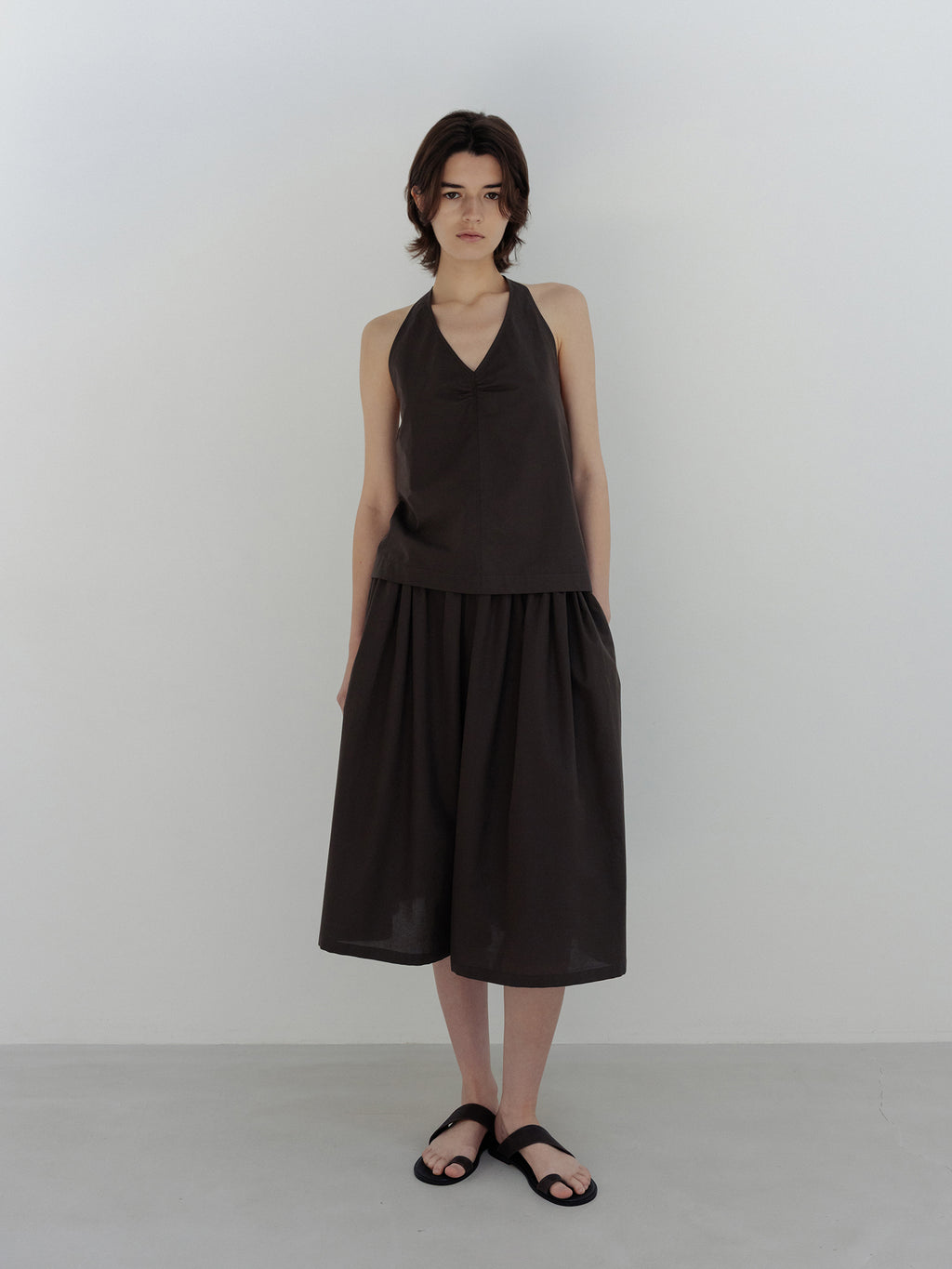 MOIA breeze halter blouse (brown)