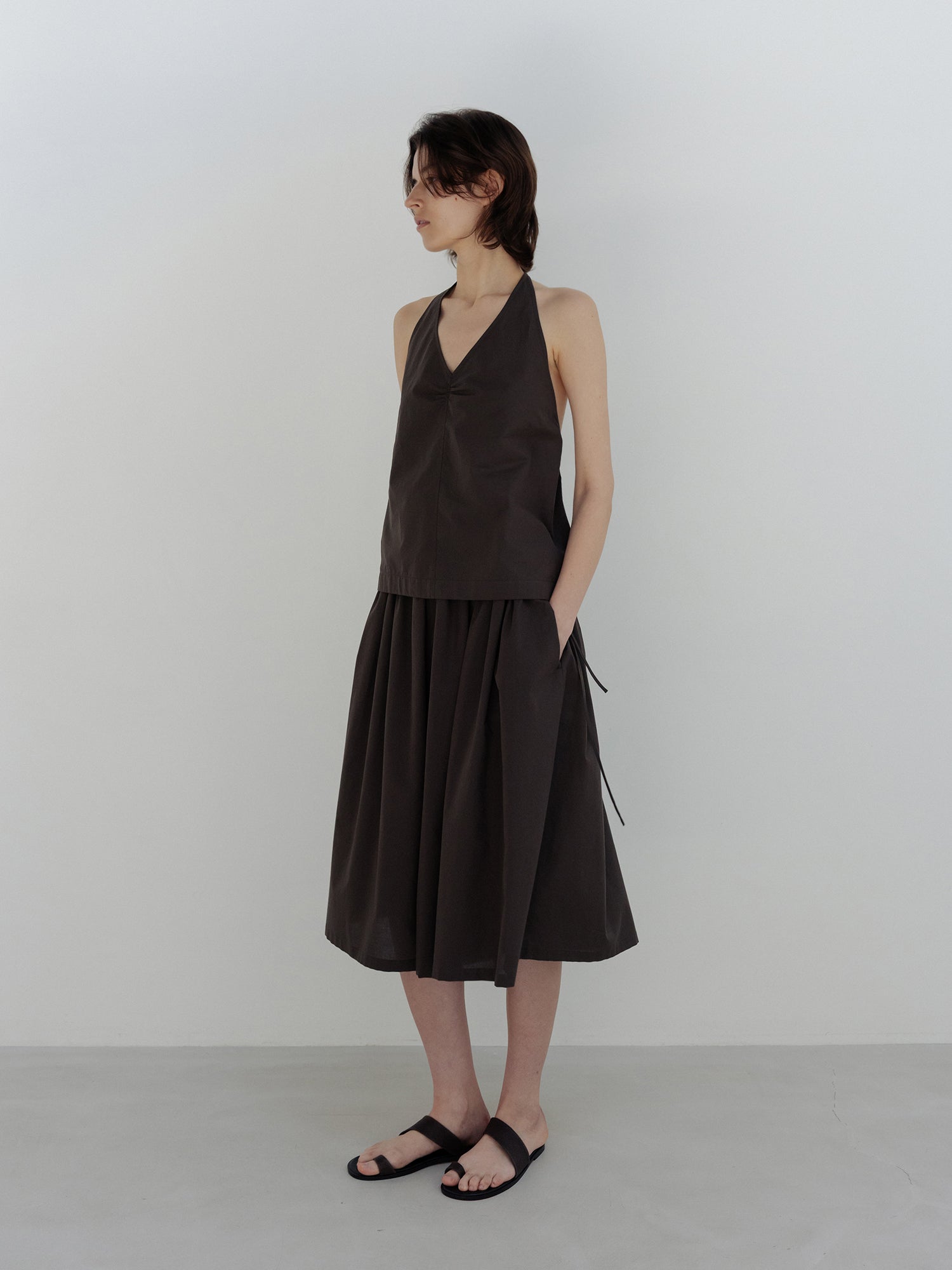 MOIA breeze halter blouse (brown)