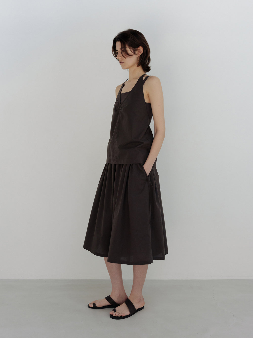 MOIA breeze halter blouse (brown)