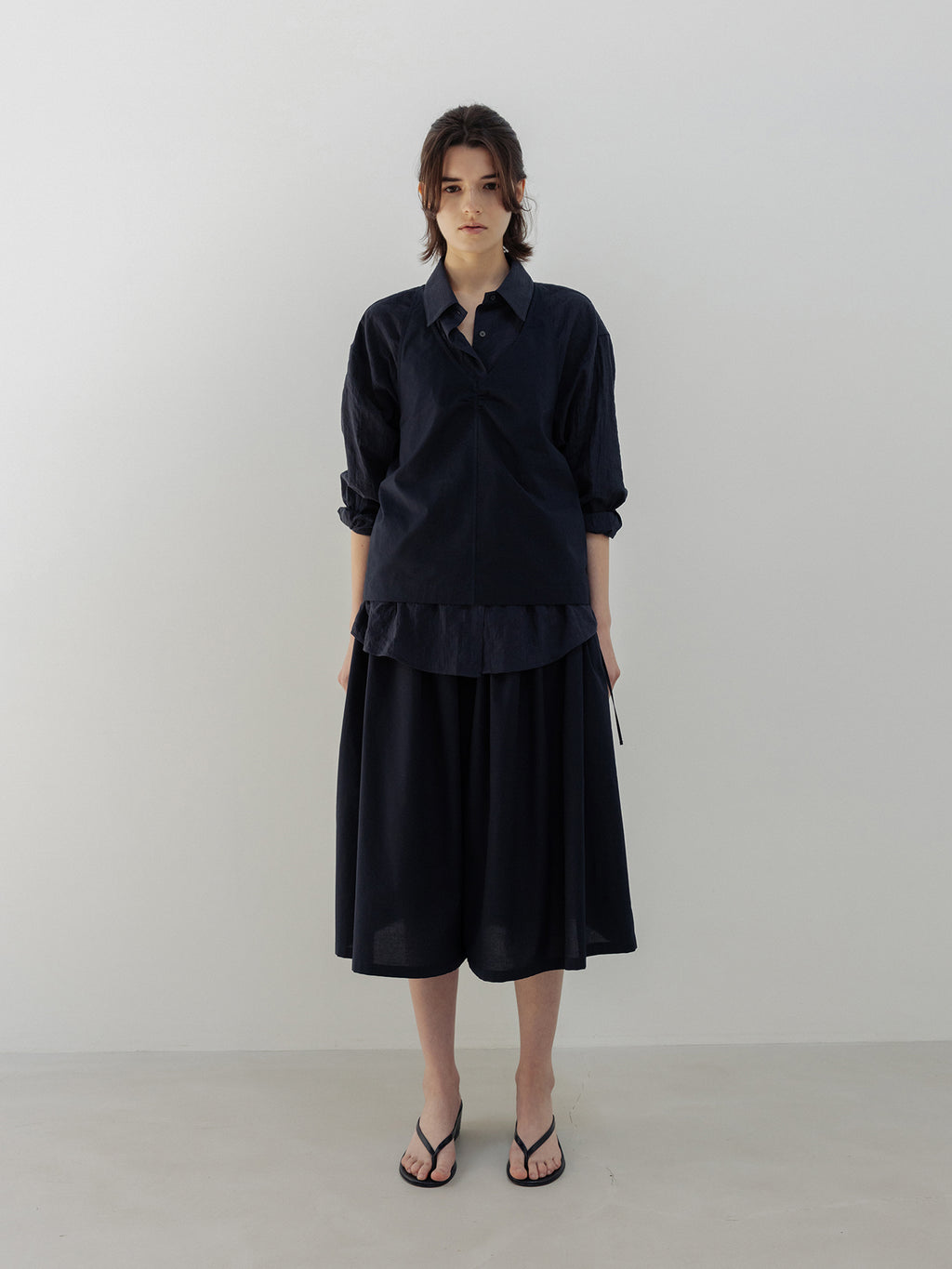 MOIA breeze halter blouse (navy)