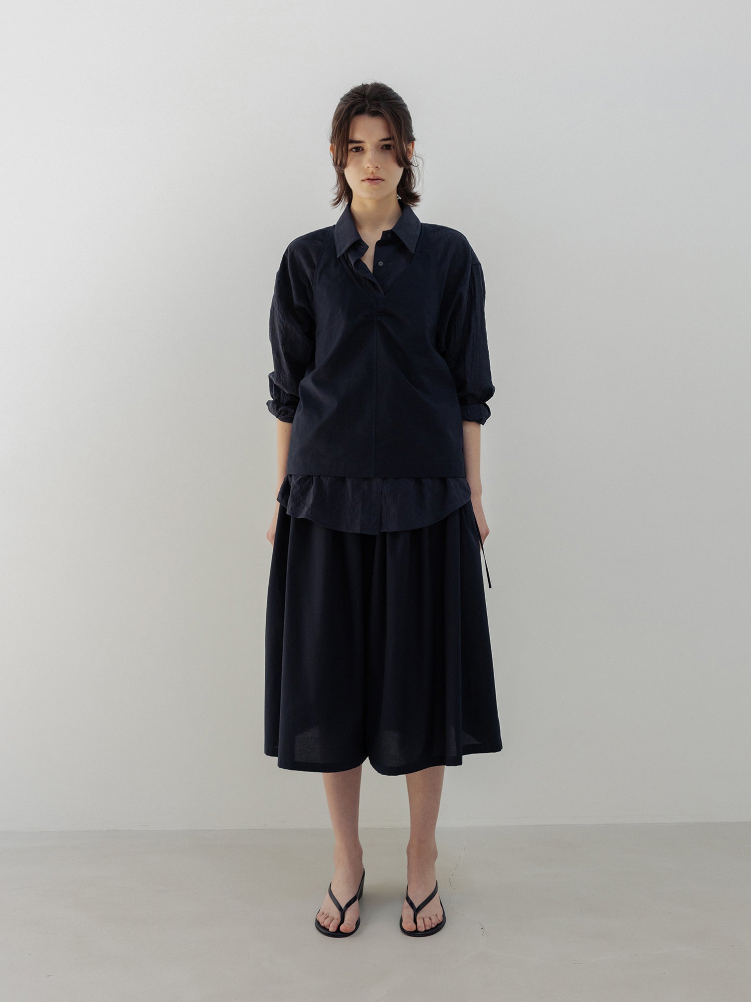 MOIA breeze halter blouse (navy)