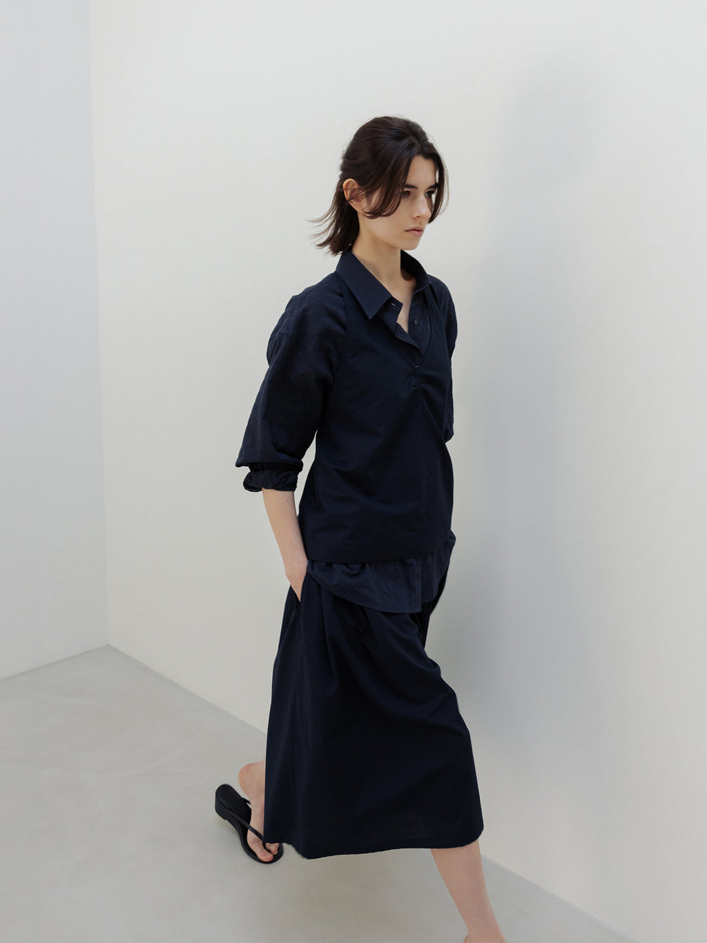 MOIA breeze halter blouse (navy)