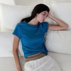 ANDNEEDS Bessette half tee (blue)