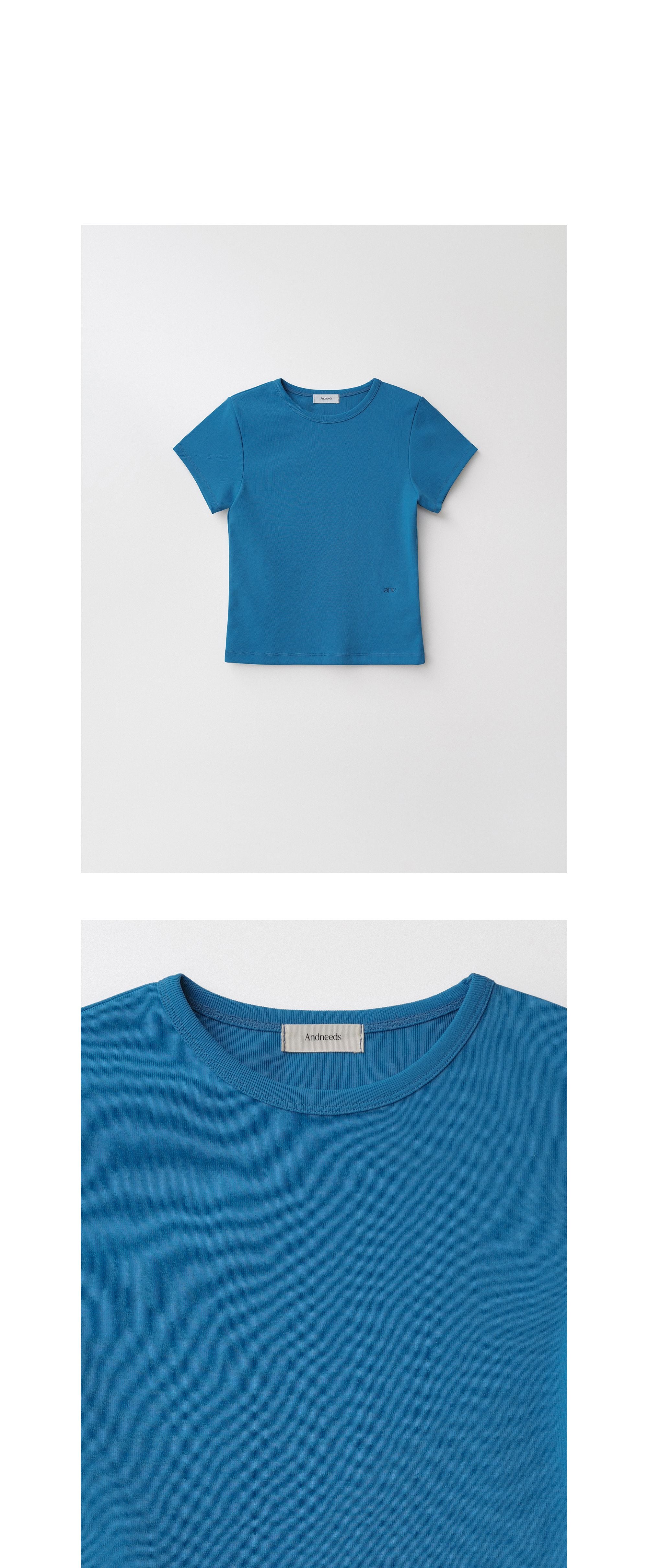 ANDNEEDS Bessette half tee (blue)