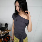 CHICKS Drape strap one shoulder short sleeve charcoal