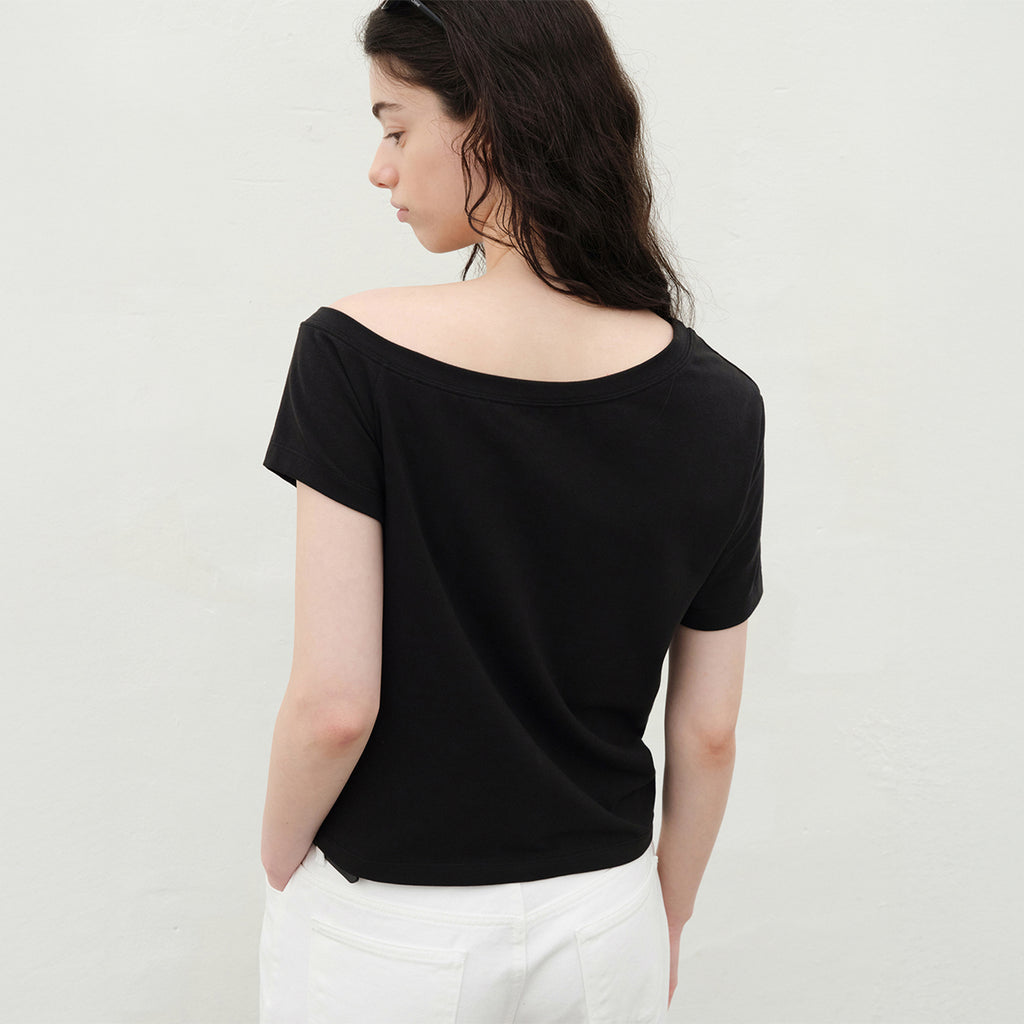 LEVAR Unbalanced Off-shoulder T-shirt - Black