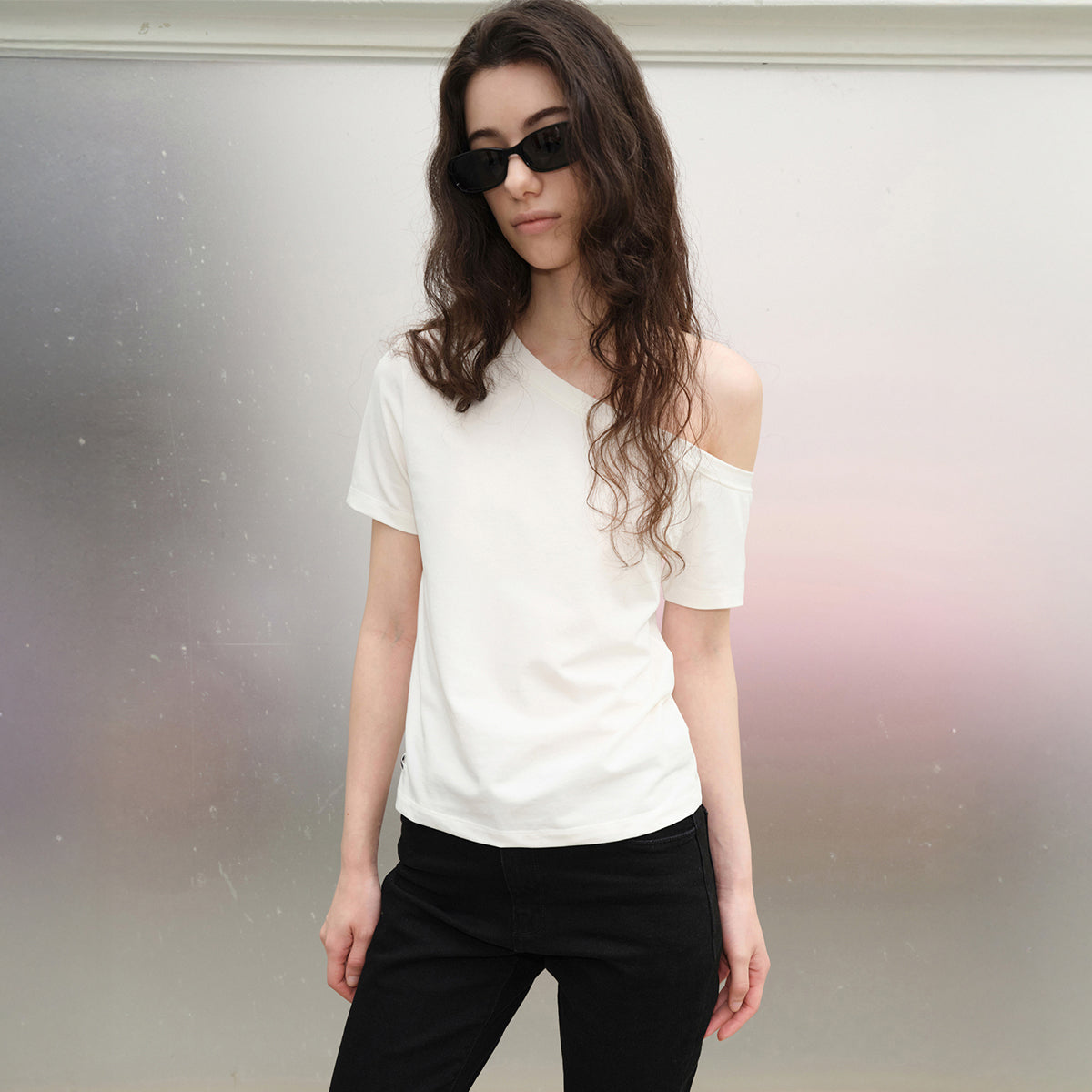 LEVAR Unbalanced Off-shoulder T-shirt - Snow White