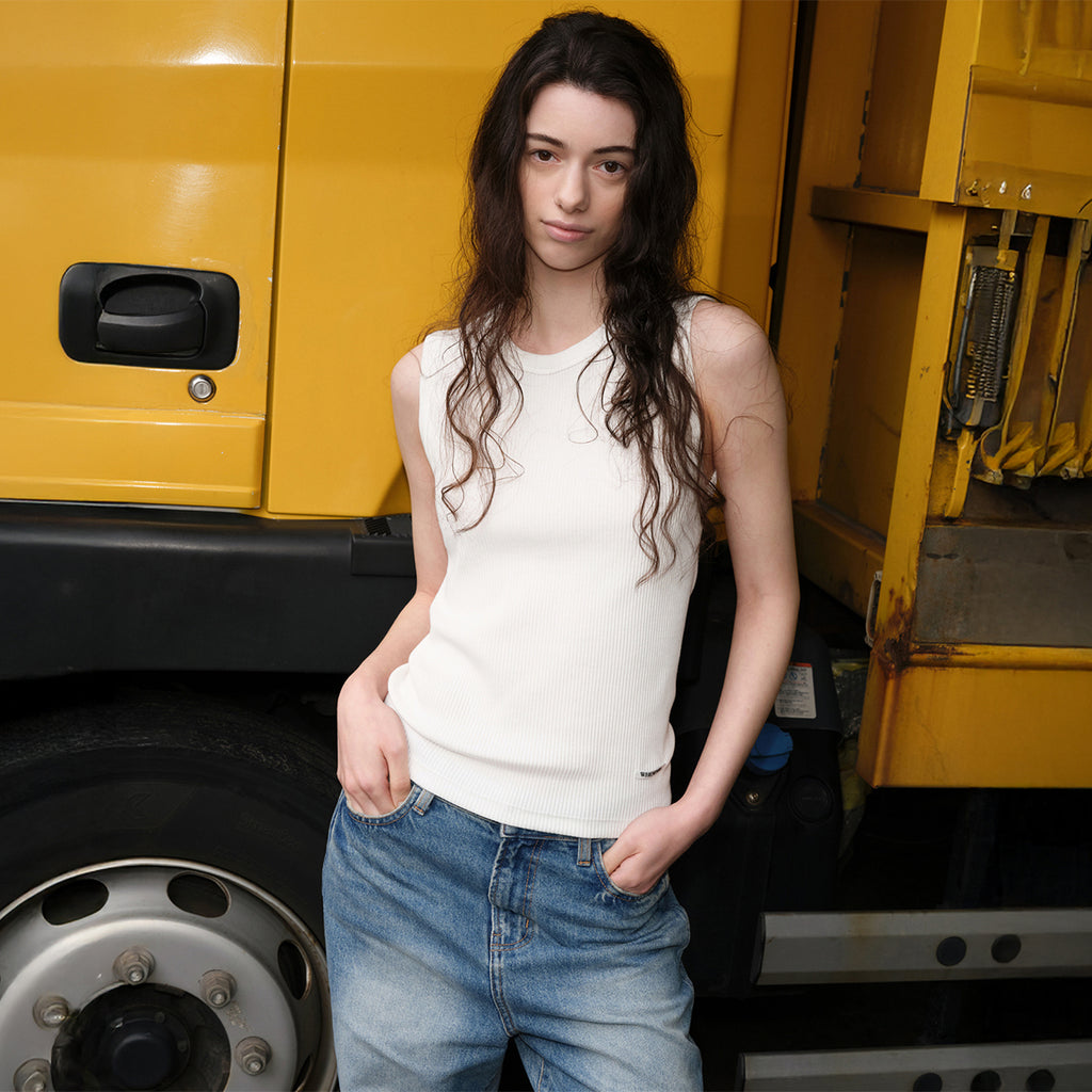 LEVAR Crew-neck Sleeveless Top - Off White