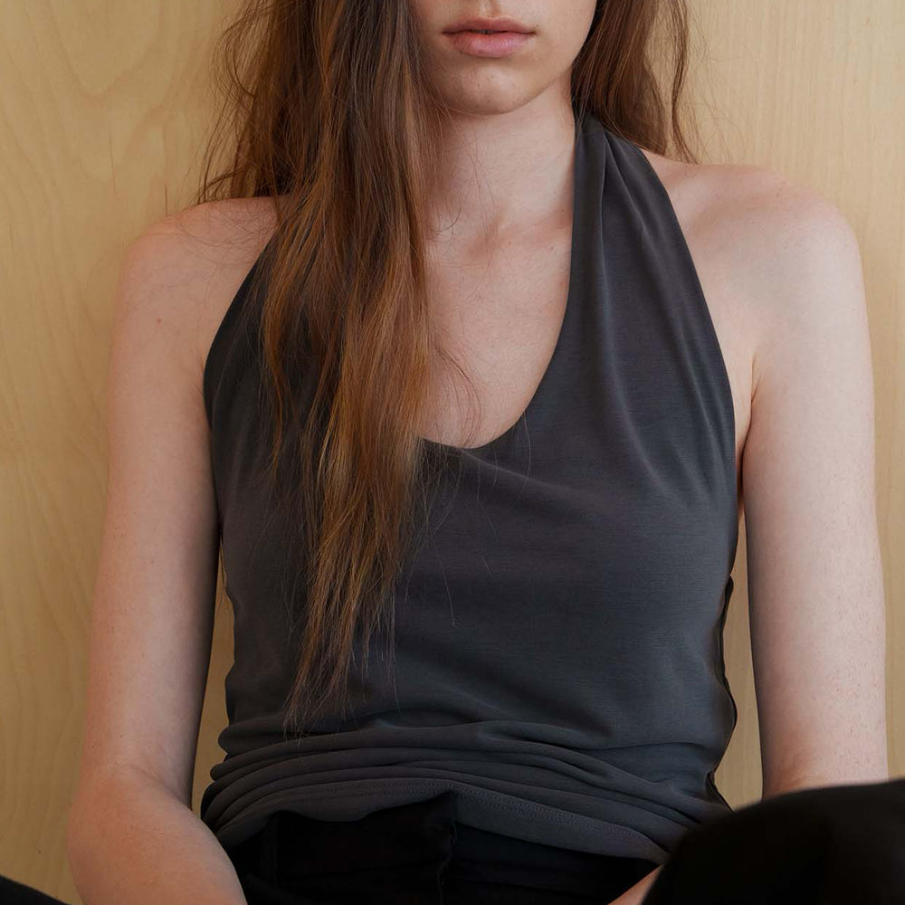 SEUREOUM Skin Halter Top_Charcoal